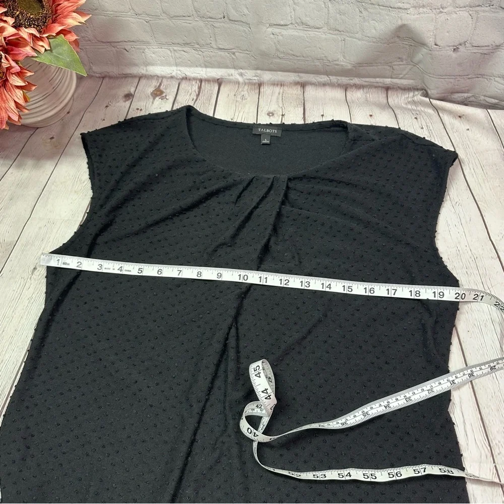 Talbots Black  swiss dot Textured Blouse sz L pleated neckline cap sleeve